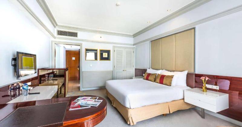 Booking.com/Wyndham Casablanca Jakarta
